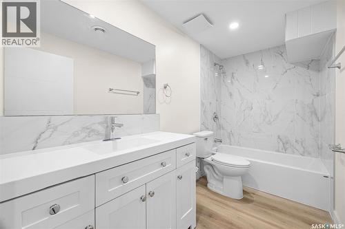 91 Howell Avenue, Saskatoon, SK - Indoor Photo Showing Bathroom