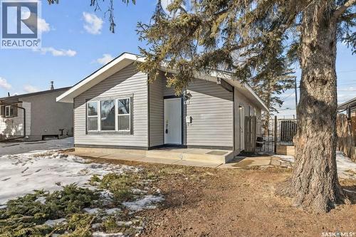 91 Howell Avenue, Saskatoon, SK - Outdoor With Exterior