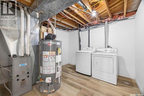 91 Howell Avenue, Saskatoon, SK - Indoor Photo Showing Laundry Room