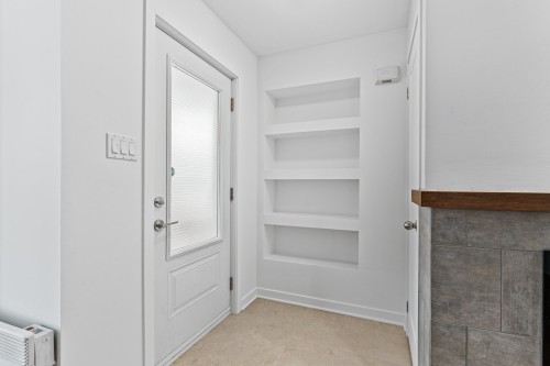 Mud Room - 19780 Place De L'Aviron, Mirabel, QC - Indoor Photo Showing Other Room