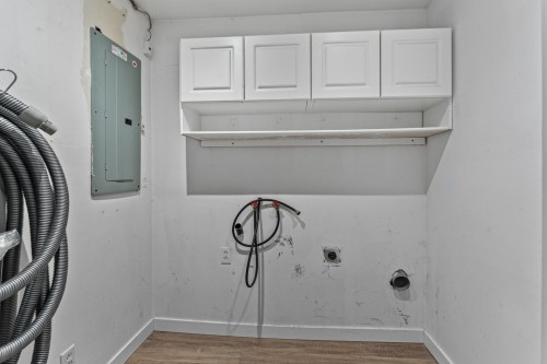 Laundry - 19780 Place De L'Aviron, Mirabel, QC - Indoor