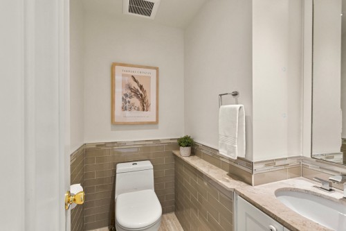 Salle d'eau - 1670 Ch. Markham, Mont-Royal, QC - Indoor Photo Showing Bathroom