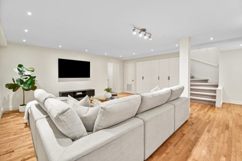 Salle familiale - 1670 Ch. Markham, Mont-Royal, QC - Indoor Photo Showing Living Room With Fireplace