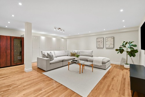 Salle familiale - 1670 Ch. Markham, Mont-Royal, QC - Indoor Photo Showing Living Room
