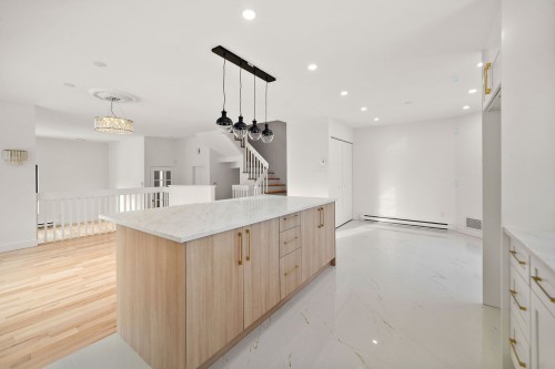 Kitchen - 631 Boul. Dr.-Frederik-Philips, Montréal (Saint-Laurent), QC 