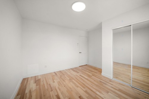 Bedroom - 631 Boul. Dr.-Frederik-Philips, Montréal (Saint-Laurent), QC 