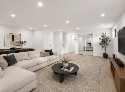 Family Room - 631 Boul. Dr.-Frederik-Philips, Montréal (Saint-Laurent), QC 