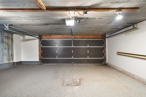 Garage - 631 Boul. Dr.-Frederik-Philips, Montréal (Saint-Laurent), QC 