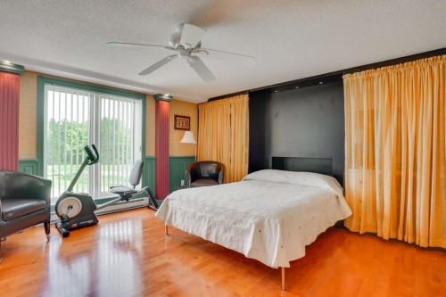 Chambre à coucher - 186 3E Rang Du Gore, Lochaber, QC - Indoor Photo Showing Bedroom