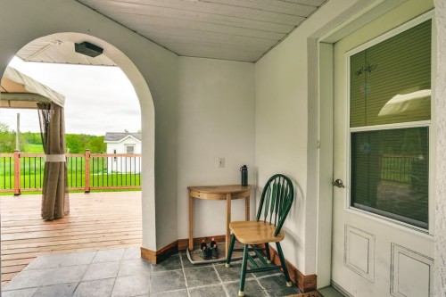 Terrasse - 186 3E Rang Du Gore, Lochaber, QC -  With Deck Patio Veranda With Exterior