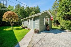 Detached Garage - Bigger than it looks - 