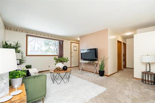 382 Kent Rd, Winnipeg, MB 