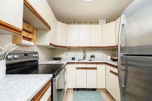 382 Kent Rd, Winnipeg, MB 