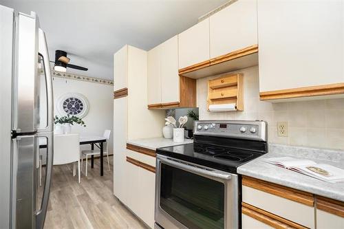 382 Kent Rd, Winnipeg, MB 