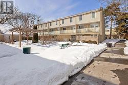 28 - 35 BRECKENRIDGE DRIVE  Kitchener, ON N2B 3H5
