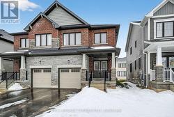 42 SUNFLOWER CRESCENT  Thorold, ON L3B 0L3