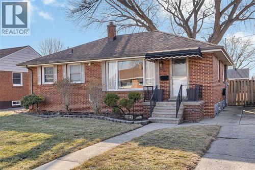 463 ST. JOHN  Windsor, ON N8S 3T8