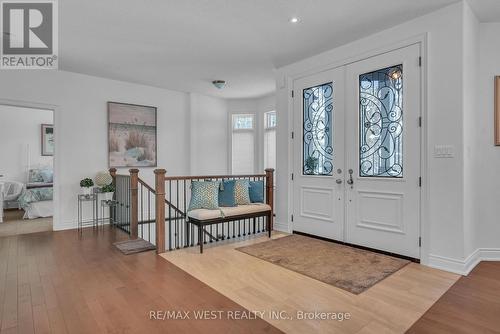 2 Sycamore Circle, Springwater, ON - Indoor Photo Showing Other Room