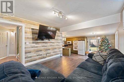 1671 Third Street Louth Street, St. Catharines (Rural Fourth), ON - Indoor Photo Showing Living Room