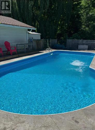 1671 Third Street Louth Street, St. Catharines (Rural Fourth), ON - Outdoor With In Ground Pool With Backyard