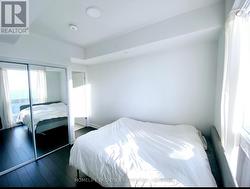 3810 - 39 ROEHAMPTON AVENUE  Toronto, ON M4P 0G1