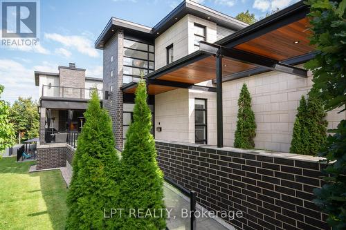 847 Walkley Road, Ottawa, ON - Outdoor