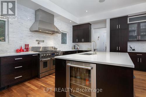 847 Walkley Road, Ottawa, ON - Indoor Photo Showing Kitchen With Upgraded Kitchen