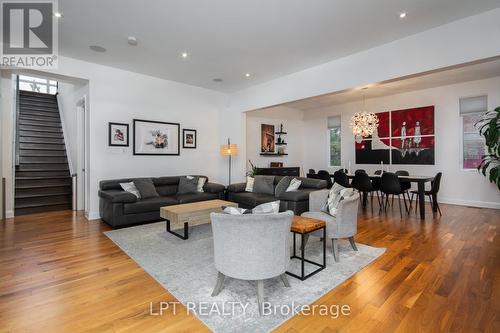 847 Walkley Road, Ottawa, ON - Indoor Photo Showing Living Room