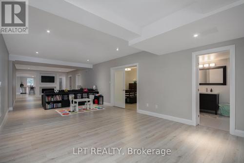 847 Walkley Road, Ottawa, ON - Indoor