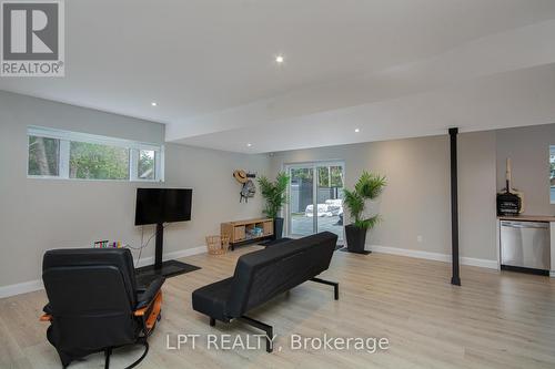 847 Walkley Road, Ottawa, ON - Indoor