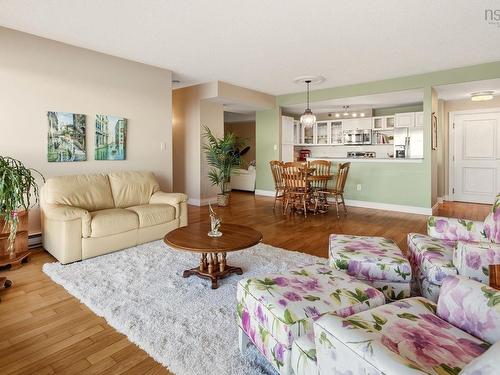 304 647 Bedford Highway, Halifax, NS 