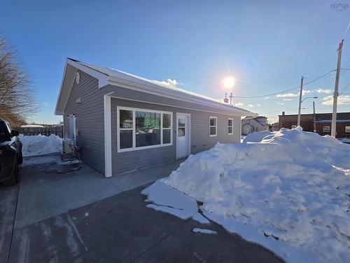 6 South Street  Sydney, NS B1N 2M3