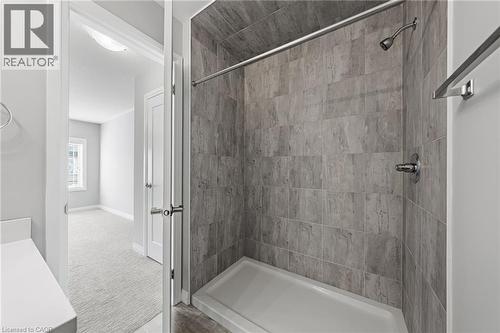 53 Aquarius Crescent, Hamilton, ON - Indoor Photo Showing Bathroom