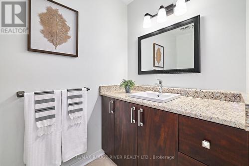 401 - 337 Simcoe Street, Oshawa (O'Neill), ON - Indoor Photo Showing Bathroom