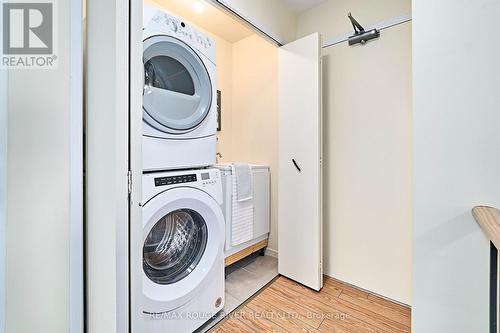 401 - 337 Simcoe Street, Oshawa (O'Neill), ON - Indoor Photo Showing Laundry Room