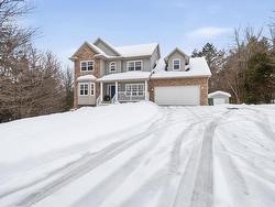 51 Vickilynn Lane  Windsor Junction, NS B2T 0C4