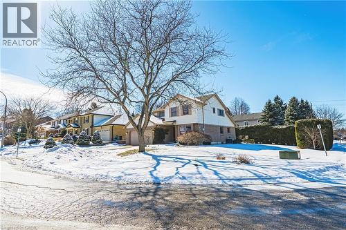 577 Tomahawk Crescent, Ancaster, ON - Outdoor