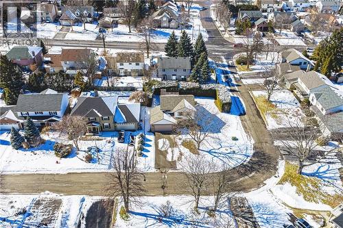 577 Tomahawk Crescent, Ancaster, ON - Outdoor