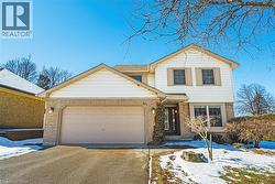 577 TOMAHAWK Crescent  Ancaster, ON L9G 3T4