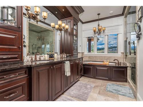 602 Falcon Point Way, Vernon, BC - Indoor Photo Showing Bathroom
