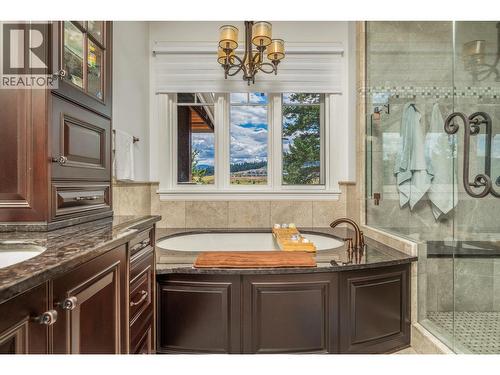 602 Falcon Point Way, Vernon, BC - Indoor Photo Showing Bathroom