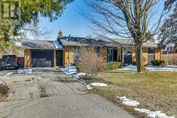 34 CHARLOTTE AVENUE  Tillsonburg, ON N4G 4C3