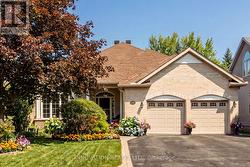 25 KYLE AVENUE Ottawa, ON K2S 1G9