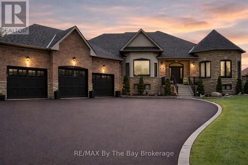 37 WALNUT DRIVE  Wasaga Beach, ON L9Z 0A8