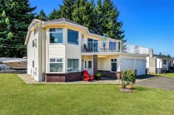 2207 June Rd  Courtenay, BC V9J 1X9