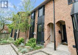 17 - 13 KERR ROAD  Toronto, ON M4L 1K2