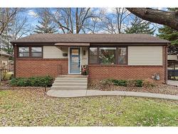 2715 Dandurand  Windsor, ON N9E 2E2