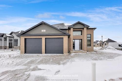 75 Cherry Blossom Trail, Chatham, ON 