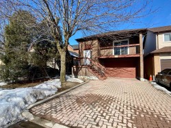 4194 Tea Garden Circle  Mississauga, ON L5B 2W8