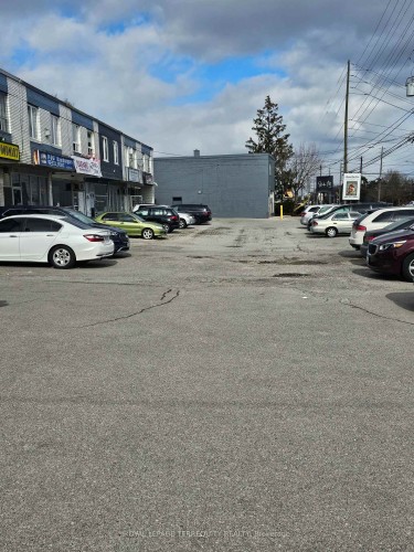 939 Lakeshore Road E, Mississauga, ON 